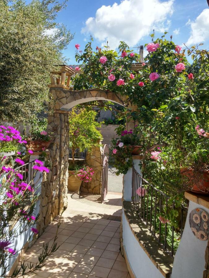 Graziosissima Villa Capitana Bagian luar foto
